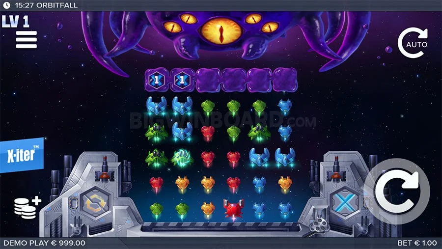 Orbitfall gameplay.