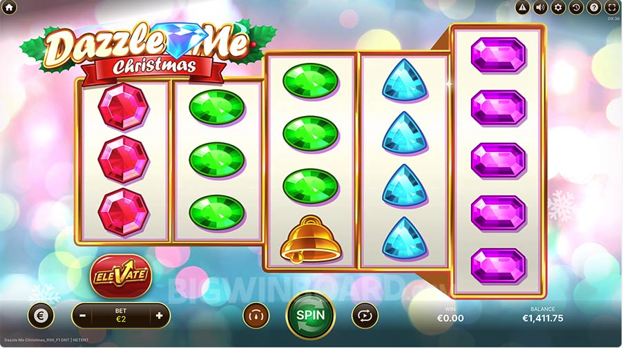 Dazzle Me Christmas gameplay.